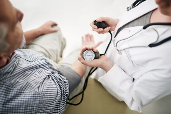 Measuring blood pressure for hypertension